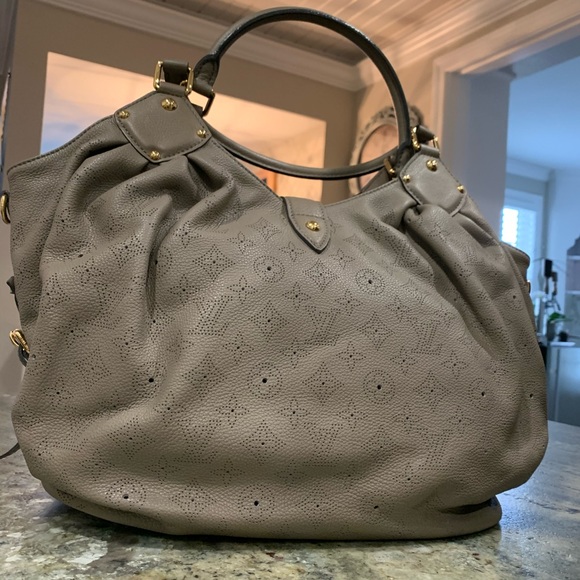 LOUIS VUITTON Mahina Bag - Picture 2 of 8